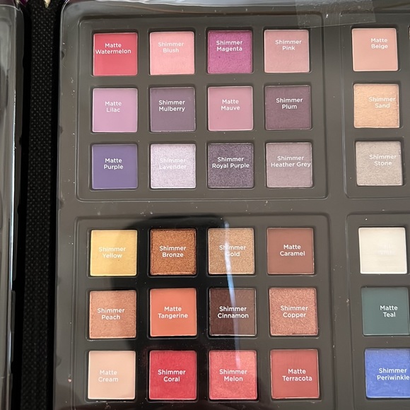 NWOT Ulta Beauty Box - Picture 9 of 12